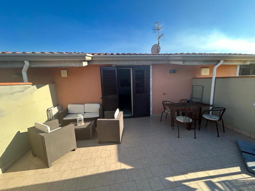 Nina Apartament Giardini Naxos Con Posto Auto Екстериор снимка
