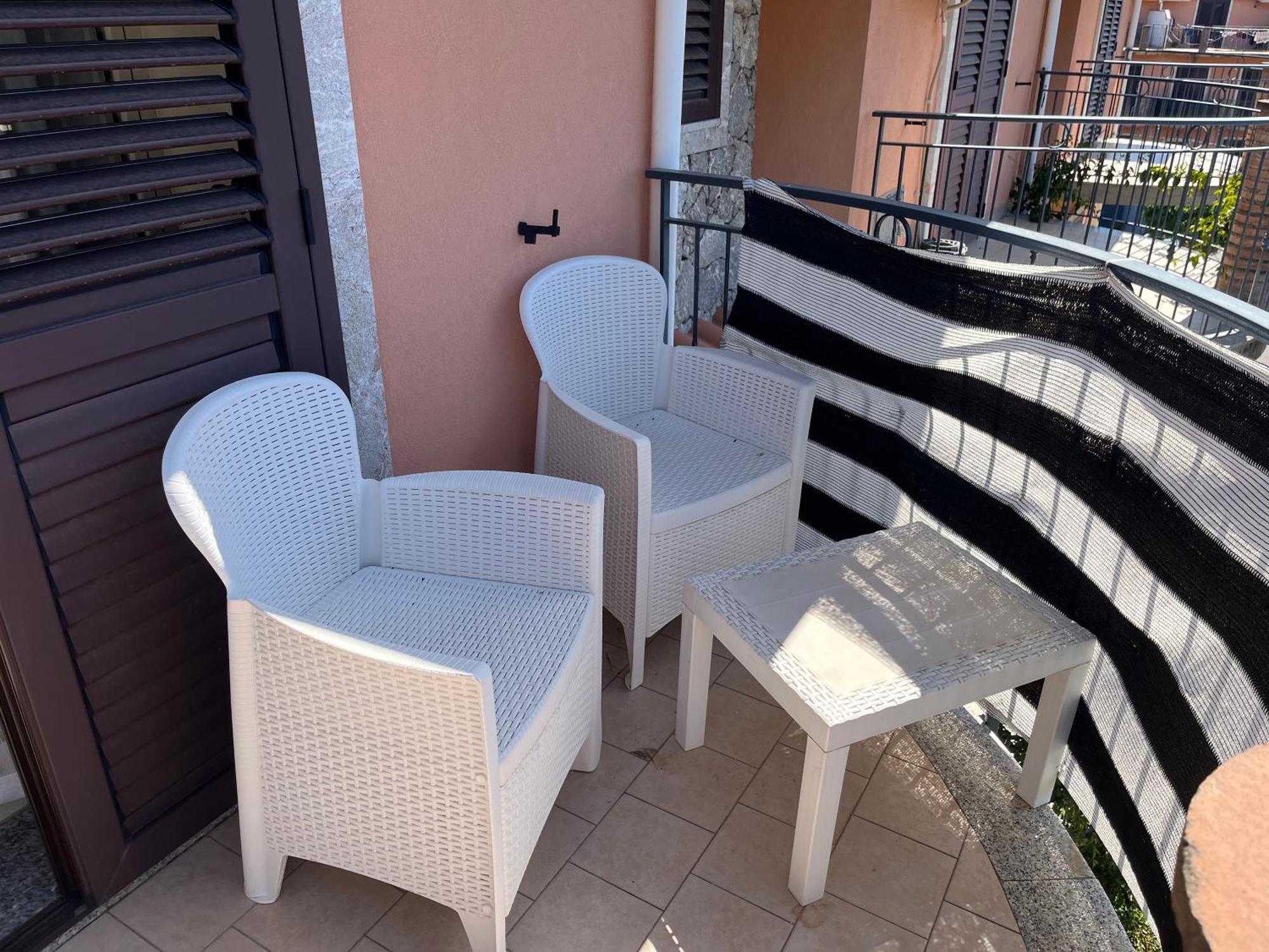 Nina Apartament Giardini Naxos Con Posto Auto Екстериор снимка